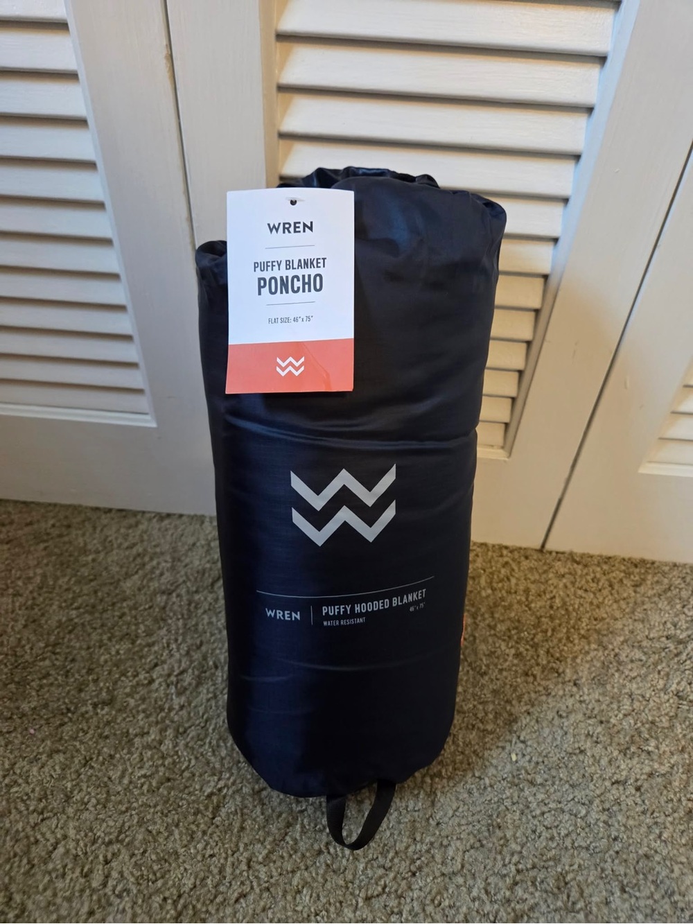 Wren Navy Blue Puffy Hooded Blanket in Pack
